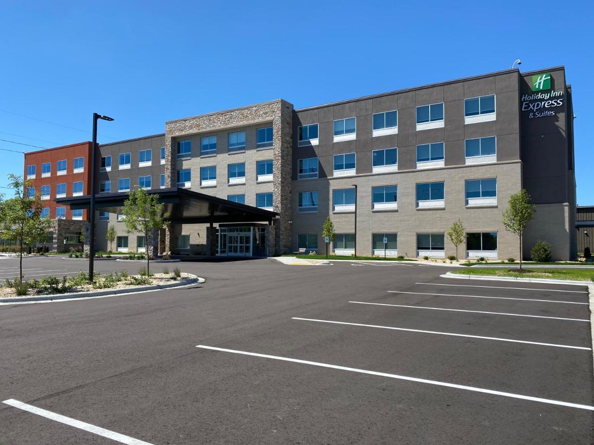 Holiday Inn Express & Suites - Madison West - Middleton By Ihg Eksteriør bilde