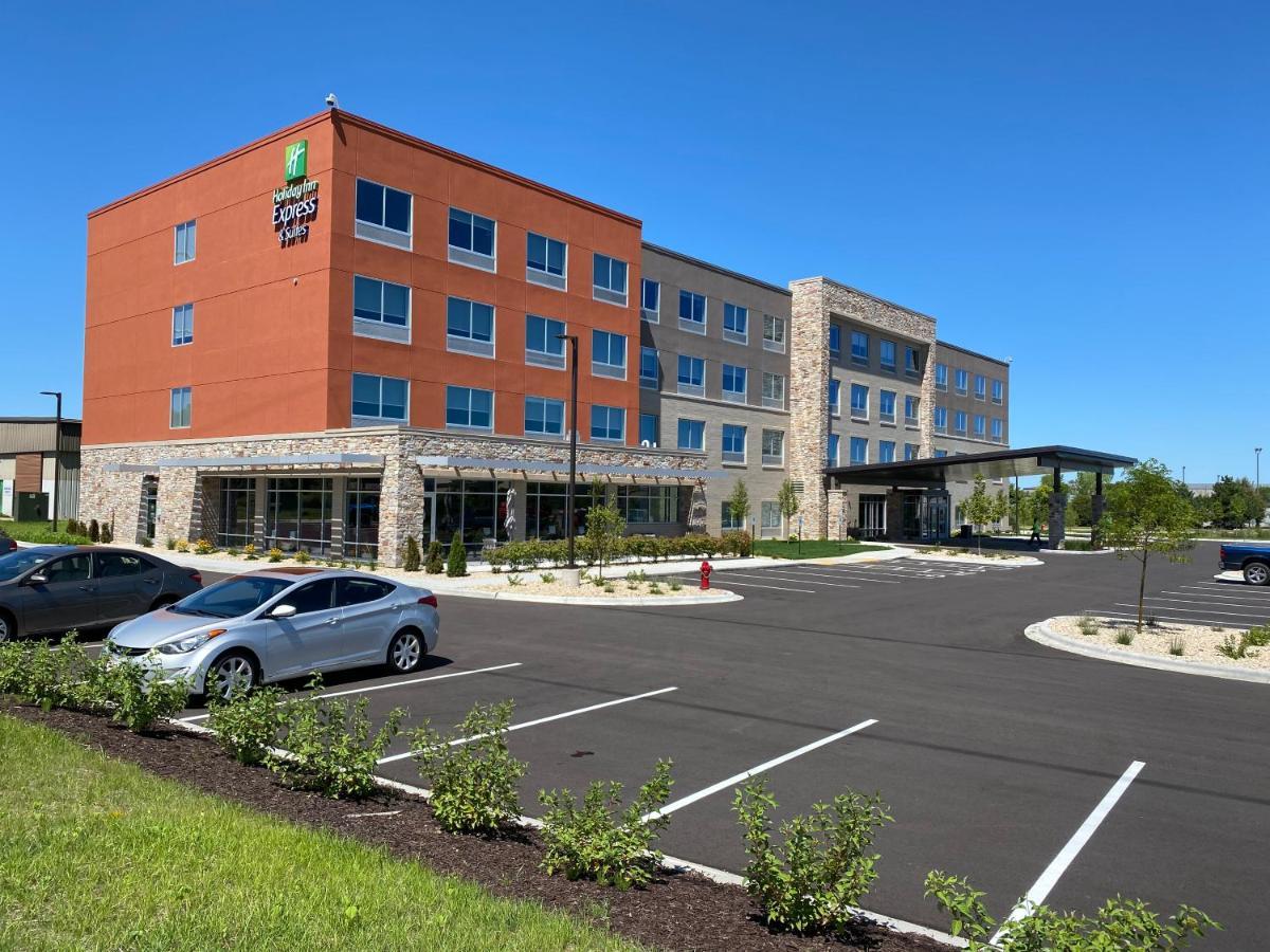 Holiday Inn Express & Suites - Madison West - Middleton By Ihg Eksteriør bilde