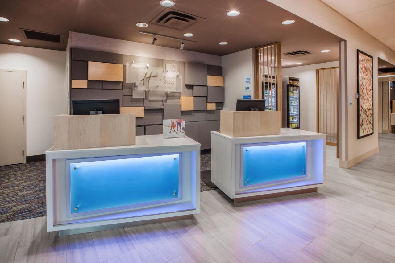 Holiday Inn Express & Suites - Madison West - Middleton By Ihg Eksteriør bilde