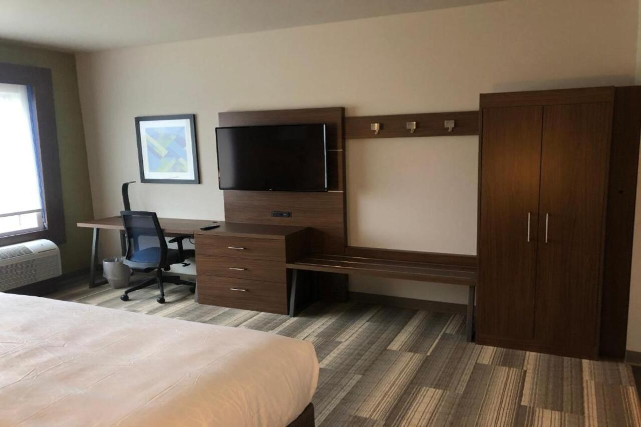 Holiday Inn Express & Suites - Madison West - Middleton By Ihg Eksteriør bilde