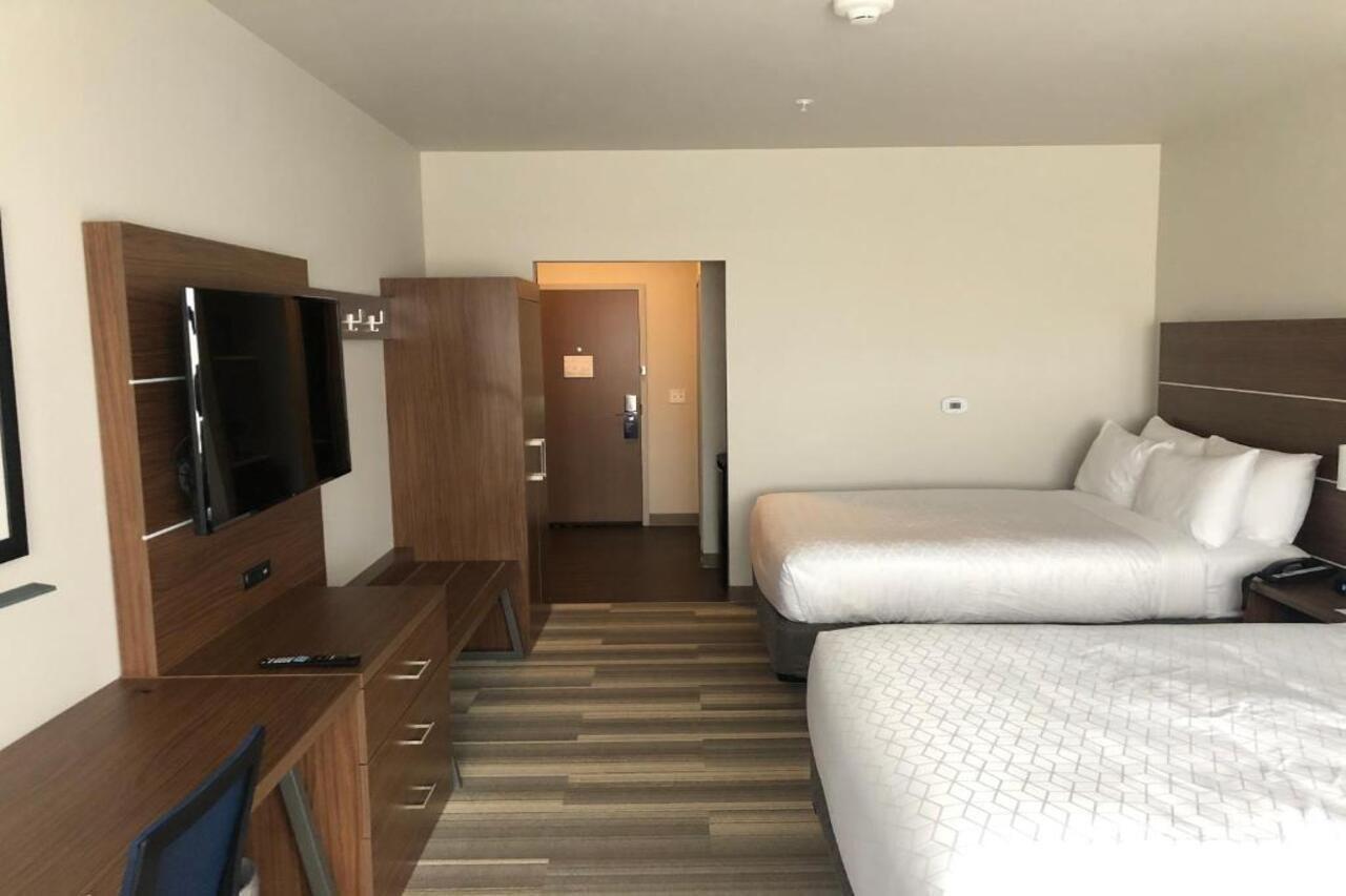 Holiday Inn Express & Suites - Madison West - Middleton By Ihg Eksteriør bilde