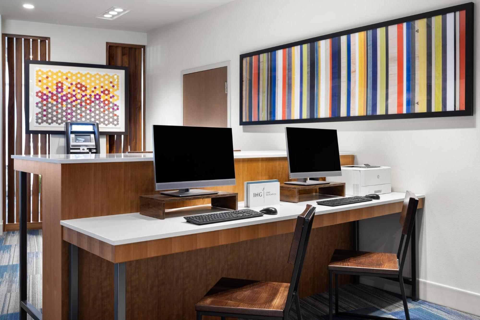 Holiday Inn Express & Suites - Madison West - Middleton By Ihg Eksteriør bilde